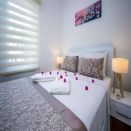 Yenier Aparthotel Kaş